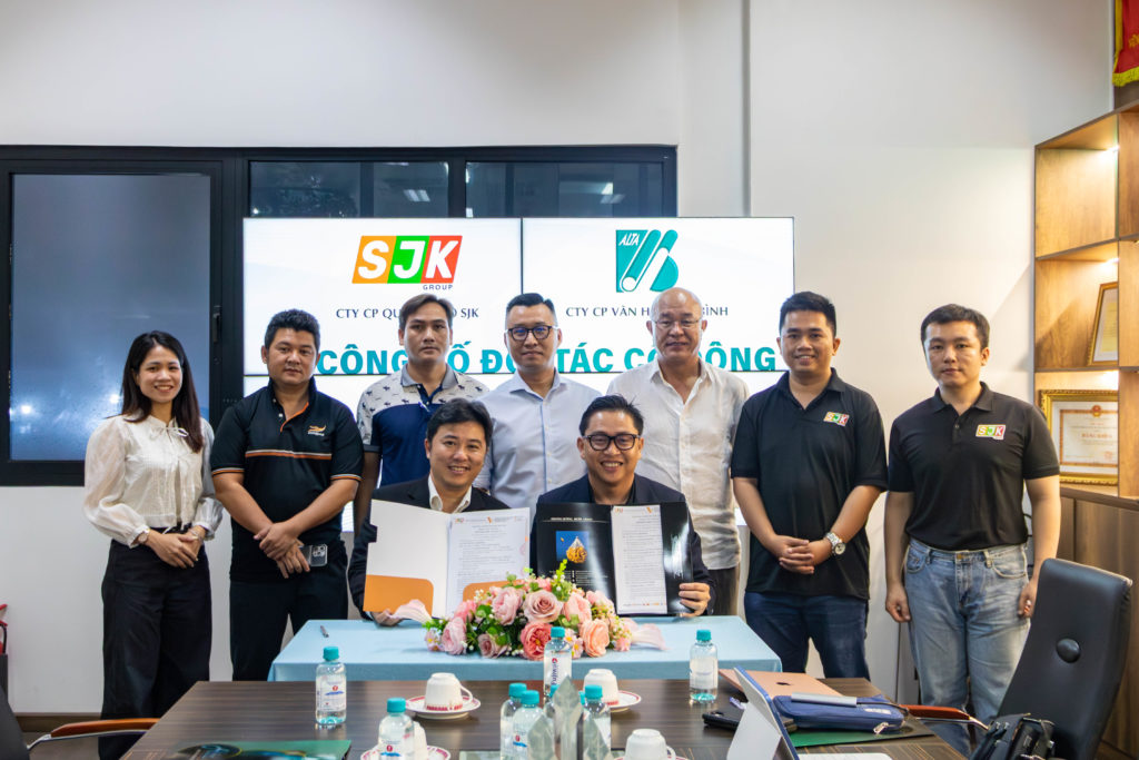 Ngày 25/06/2026, Công ty Cổ phần Văn hóa Tân Bình (ALTA) chính thức công bố SJK GROUP (tiền thân là Shojiki Group) trở thành cổ đông chiến lược của doanh nghiệp.